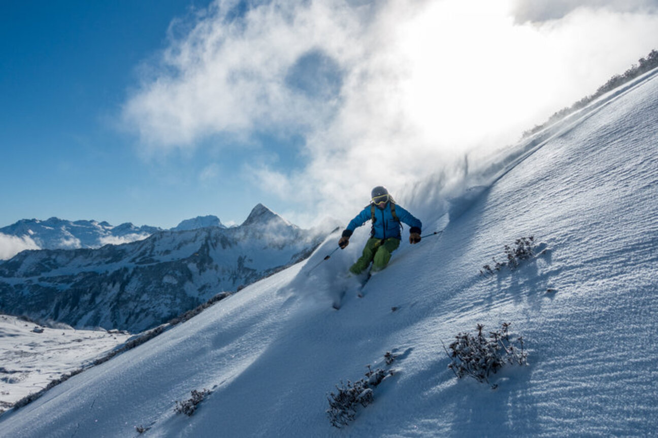Abfahrt_vom_Portlahorn_in_Damu__ls__c__Helmut_Du__ringer_-_Bregenzerwald_Tourismus